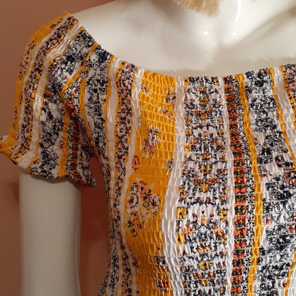 Spring Flower Print Top - Picture 2 of 2